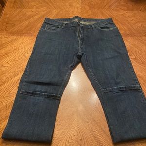 ‼️ Mens- Dark Blue, Van Heusen Jeans- Size 33x32- 100% Cotton ‼️